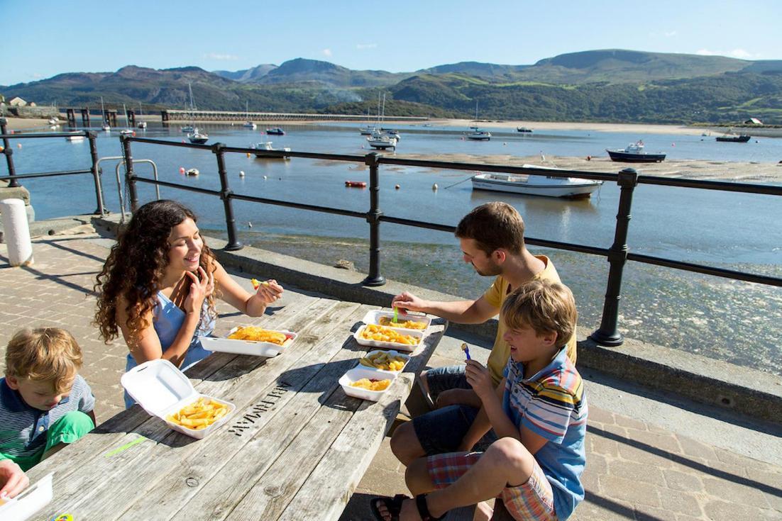 Barmouth Bay Holiday Park Llanddwywe ภายนอก รูปภาพ