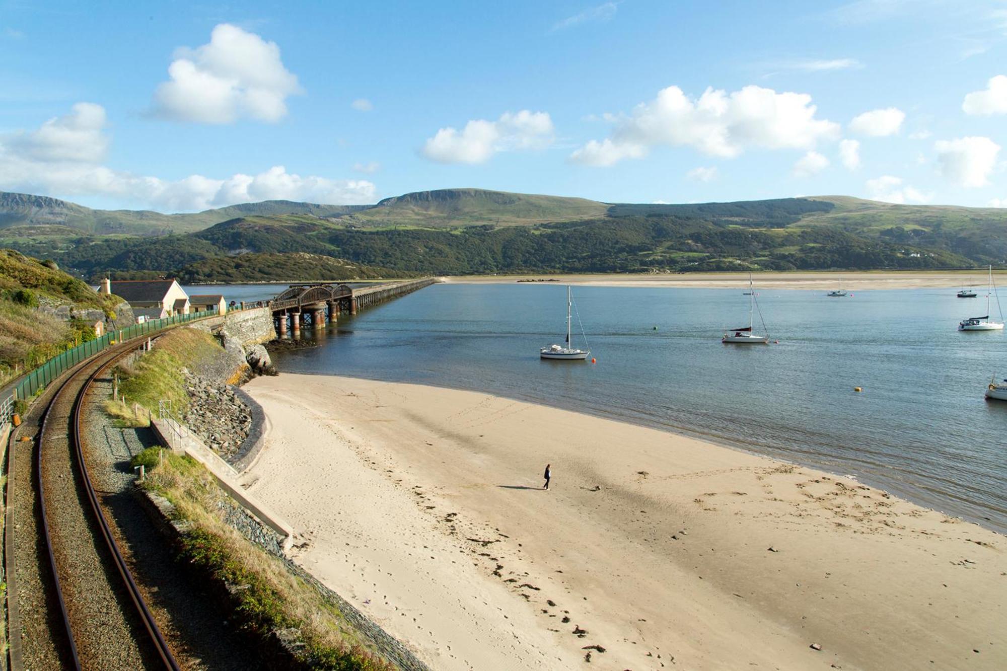 Barmouth Bay Holiday Park Llanddwywe ภายนอก รูปภาพ