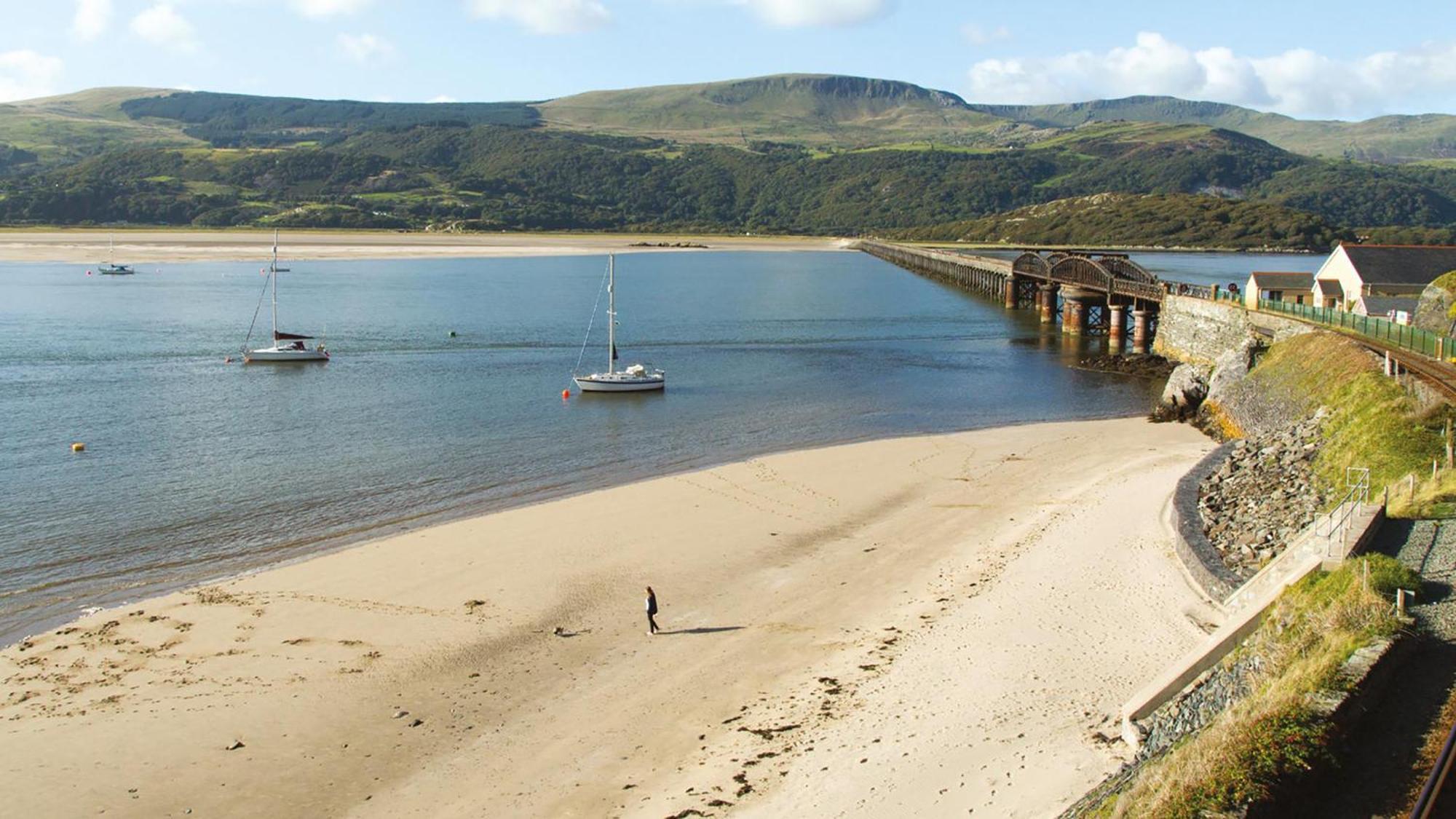 Barmouth Bay Holiday Park Llanddwywe ภายนอก รูปภาพ